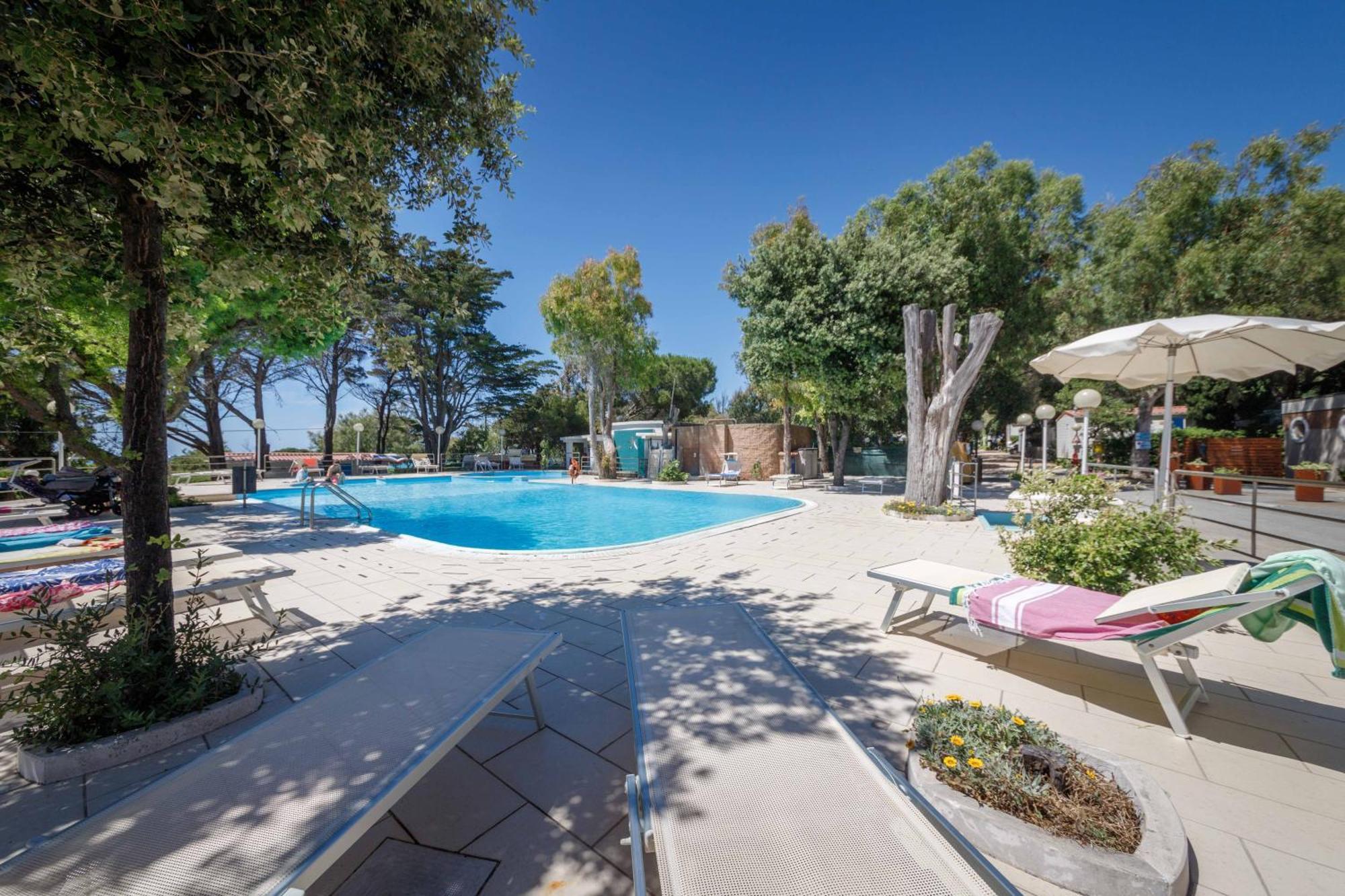 Villaggio Miramare ليفورنو المظهر الخارجي الصورة